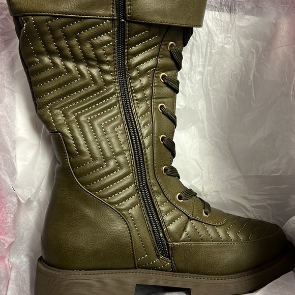 Olive Boot - Picture 7 of 7